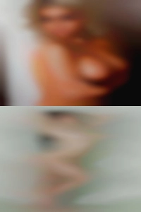 Wet bi girls in sex Lagrange.
